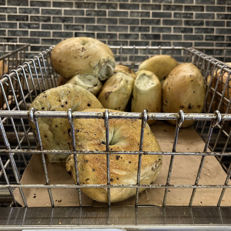 Blueberry bagel