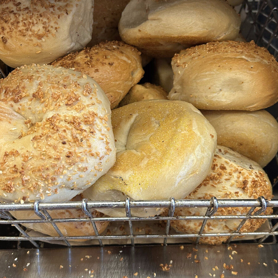 Onion bagel